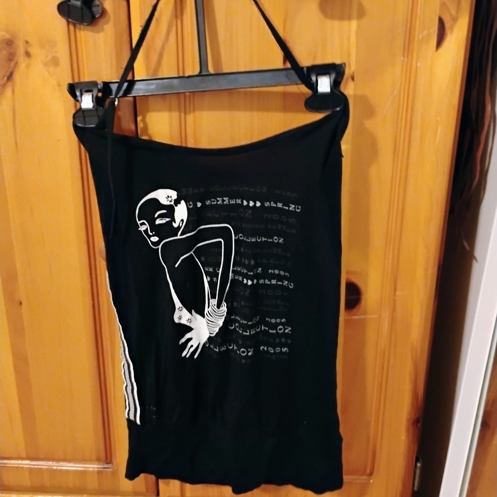 Chic Black Graphic Tank Top